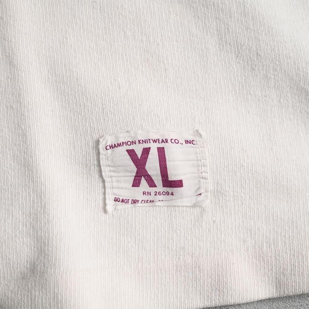 CHAMPION PLAIN FOOTBALL T-SHIRT with AMAZING DAMAGE（Around