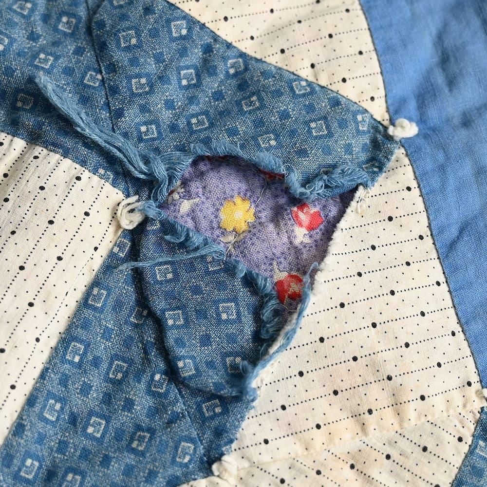 OLD CALICO PATHWORK QUILT with SWASTIKA（1930'S-40'S/GOOD