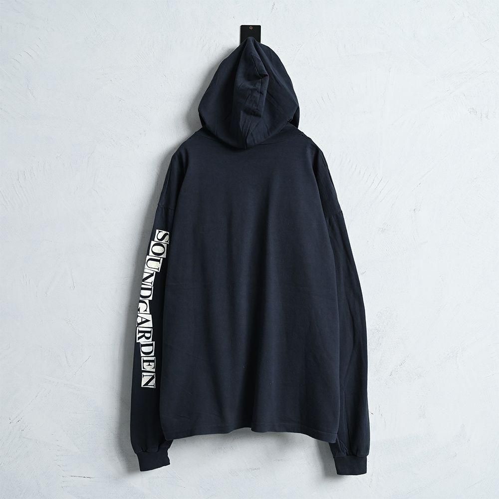 完売必須 XLARGE MASHROOM BOMBS S/S TEE グラフィック刺繍◎ Smashing Light Punch Prime-Over Crew Neck T-Shirt