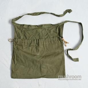 WW2 AMERICAN RED CROSS HBT APRON BAGVERY GOOD CONDITION
