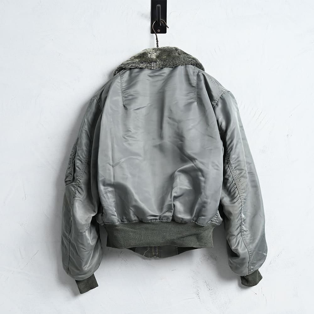 USAF B-15D FLIGHT JACKET with SQUADRON PATCH（'53/VERY GOOD