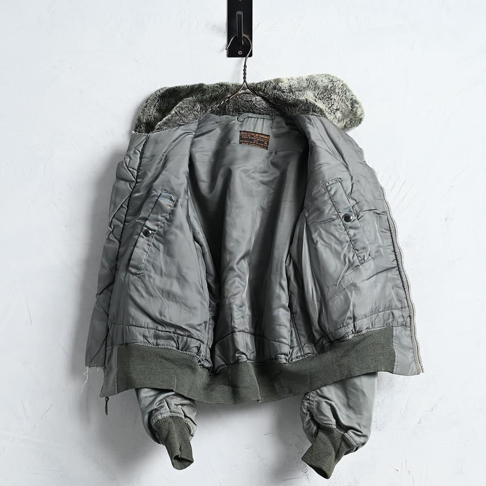 USAF B-15D FLIGHT JACKET with SQUADRON PATCH（'53/VERY GOOD