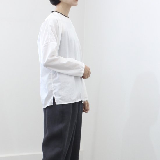 <img class='new_mark_img1' src='https://img.shop-pro.jp/img/new/icons47.gif' style='border:none;display:inline;margin:0px;padding:0px;width:auto;' /> r ein  piping ribbon  SHIRT  [white]