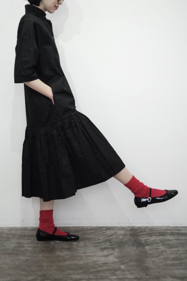<img class='new_mark_img1' src='https://img.shop-pro.jp/img/new/icons47.gif' style='border:none;display:inline;margin:0px;padding:0px;width:auto;' />Worker's Nobility    Lota dress   [ black ]
