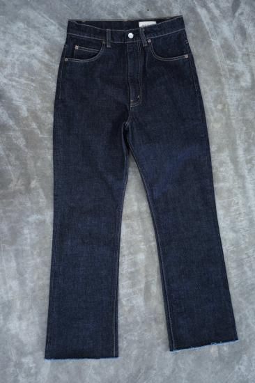 <img class='new_mark_img1' src='https://img.shop-pro.jp/img/new/icons14.gif' style='border:none;display:inline;margin:0px;padding:0px;width:auto;' />MEYAME  EVERYDAY FLARE DENIM [INDIGO]