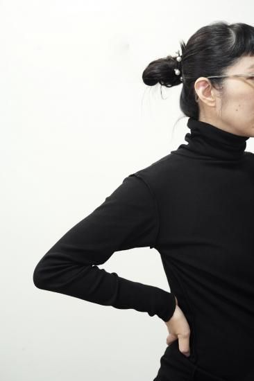<img class='new_mark_img1' src='https://img.shop-pro.jp/img/new/icons14.gif' style='border:none;display:inline;margin:0px;padding:0px;width:auto;' />MEYAME  SOFT RIB TURTLENECK[ black ]