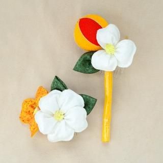 【保障できる】 ちりめん玉と椿の髪飾り（白橙） | 特別な日のための和装髪飾り 着物・浴衣