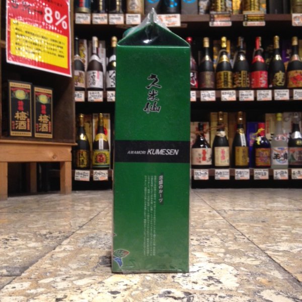 久米仙30度1800ml紙パック - 古酒家通販店