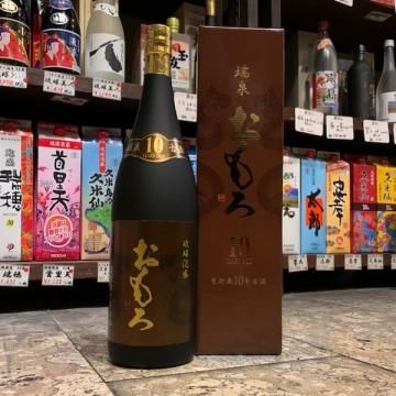 おもろ10年古酒43度1800ml - 古酒家通販店