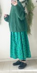【９月２8日以降発送】グリーン地のベリー柄スカート・handmade