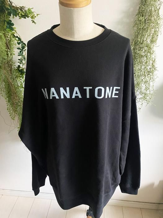 ブラック】NANATONEのロゴ入りビックサイズトレーナー - NANATONE ブラック】NANATONEのロゴ入りビックサイズトレーナー - NANATONE