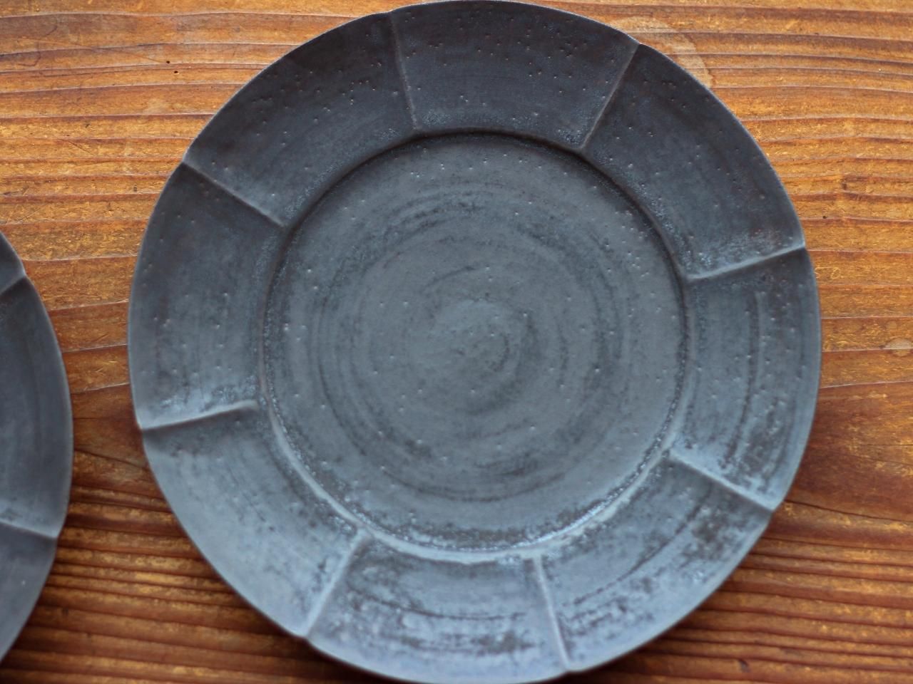 久野靖史 黒輪花皿(径25-25.5cm） - くらしの器 田園調布