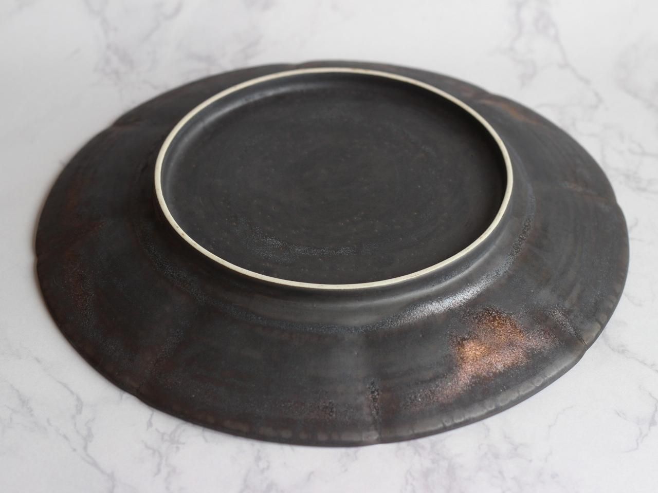 久野靖史 黒輪花皿(径25-25.5cm） - くらしの器 田園調布