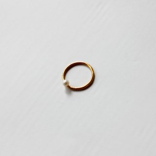 REBECCA GLADSTONE JEWELLERY/パールリング（gold） - HELLO, FINE DAY