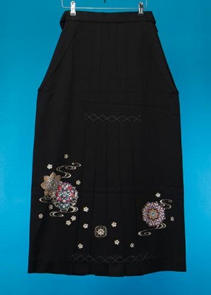 HA99-53女袴レンタル 紐下99(身長165-170 普通巾) 黒 華紋ダイヤ