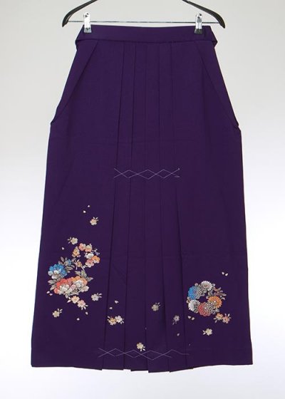 HA91-41女袴レンタル (身長156-160cmブーツの場合165cm） 普通巾)紫 菊に桜 金彩 