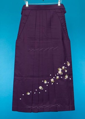 HA92-7女袴レンタル  (身長155-160 普通巾) 紫 刺繍