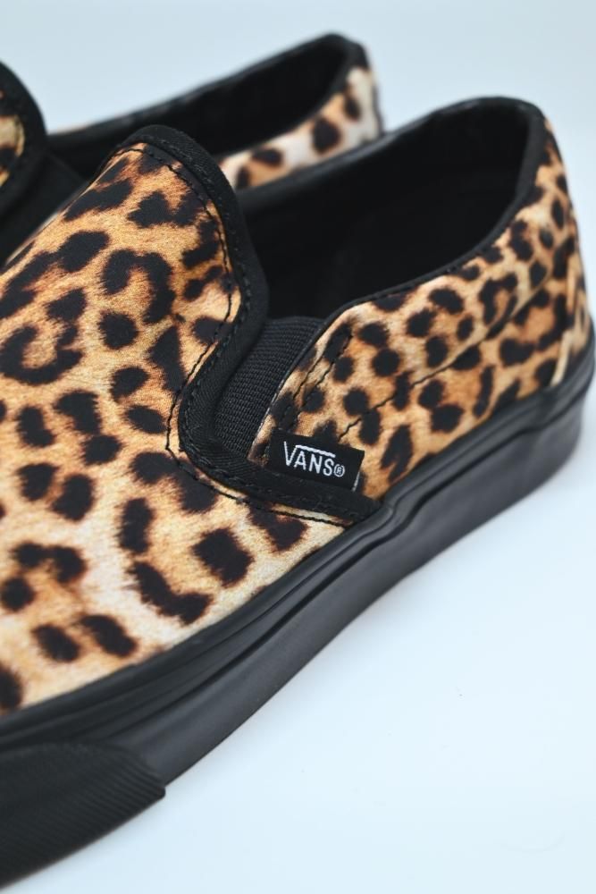 VANS / ヴァンズ Classic Slip-on - 国内厳選ブランド・インポート