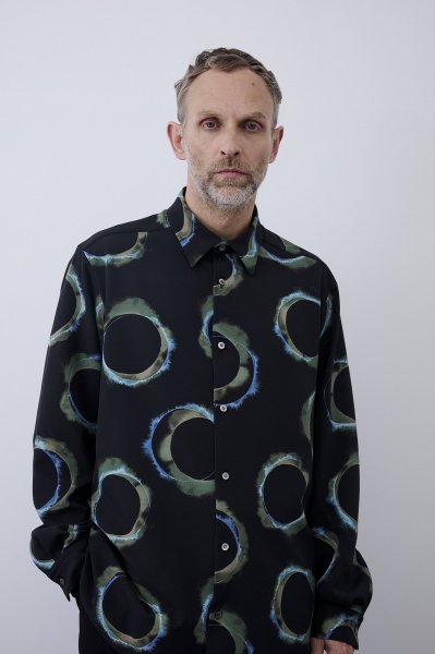 <img class='new_mark_img1' src='https://img.shop-pro.jp/img/new/icons14.gif' style='border:none;display:inline;margin:0px;padding:0px;width:auto;' />UJOH / 硼Regular Collar Shirt
