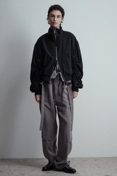 <img class='new_mark_img1' src='https://img.shop-pro.jp/img/new/icons14.gif' style='border:none;display:inline;margin:0px;padding:0px;width:auto;' />UJOH / 硼Volume Sleeve Blouson