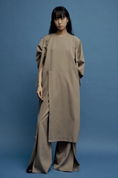 <img class='new_mark_img1' src='https://img.shop-pro.jp/img/new/icons14.gif' style='border:none;display:inline;margin:0px;padding:0px;width:auto;' />UJOH / 硼 Sleeve Belt Sack Dress