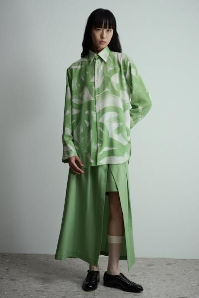 <img class='new_mark_img1' src='https://img.shop-pro.jp/img/new/icons14.gif' style='border:none;display:inline;margin:0px;padding:0px;width:auto;' />UJOH / 硼Back Slit Shirt
