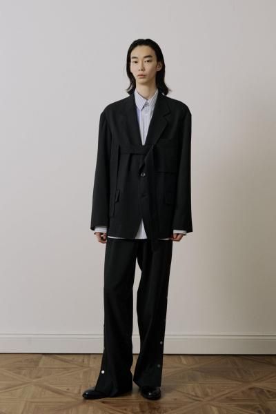 <img class='new_mark_img1' src='https://img.shop-pro.jp/img/new/icons14.gif' style='border:none;display:inline;margin:0px;padding:0px;width:auto;' />UJOH / 硼2BS Belt JKT

