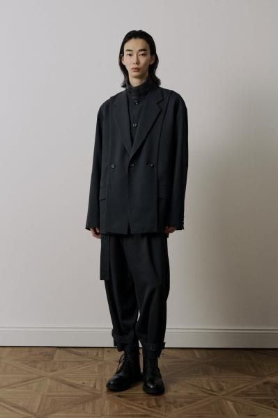 <img class='new_mark_img1' src='https://img.shop-pro.jp/img/new/icons14.gif' style='border:none;display:inline;margin:0px;padding:0px;width:auto;' />UJOH / 硼Cut Up Drop Shoulder JKT
