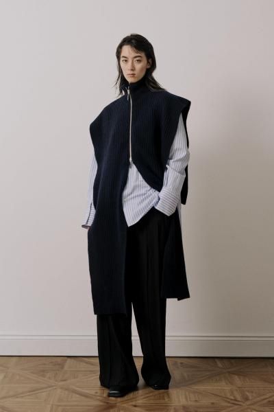 <img class='new_mark_img1' src='https://img.shop-pro.jp/img/new/icons14.gif' style='border:none;display:inline;margin:0px;padding:0px;width:auto;' />UJOH / 硼ZIP Stole Knit