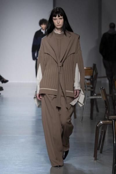 <img class='new_mark_img1' src='https://img.shop-pro.jp/img/new/icons14.gif' style='border:none;display:inline;margin:0px;padding:0px;width:auto;' />UJOH / 硼Open Sleeve Lines Knit