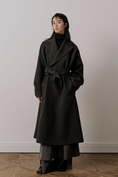 <img class='new_mark_img1' src='https://img.shop-pro.jp/img/new/icons14.gif' style='border:none;display:inline;margin:0px;padding:0px;width:auto;' />UJOH / 硼Officer Flare Coat