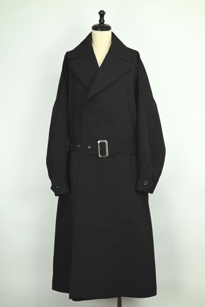 <img class='new_mark_img1' src='https://img.shop-pro.jp/img/new/icons14.gif' style='border:none;display:inline;margin:0px;padding:0px;width:auto;' />UJOH / 硼Officer Flare Coat