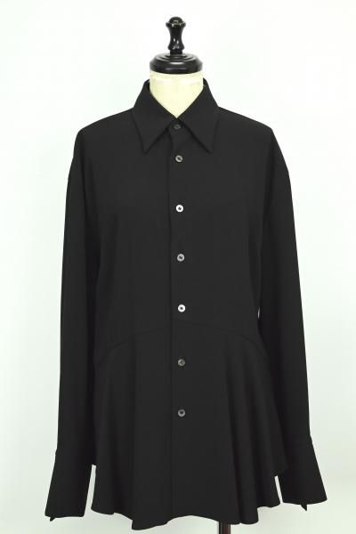 <img class='new_mark_img1' src='https://img.shop-pro.jp/img/new/icons14.gif' style='border:none;display:inline;margin:0px;padding:0px;width:auto;' />UJOH / 硼Peplum Hem Shirt
