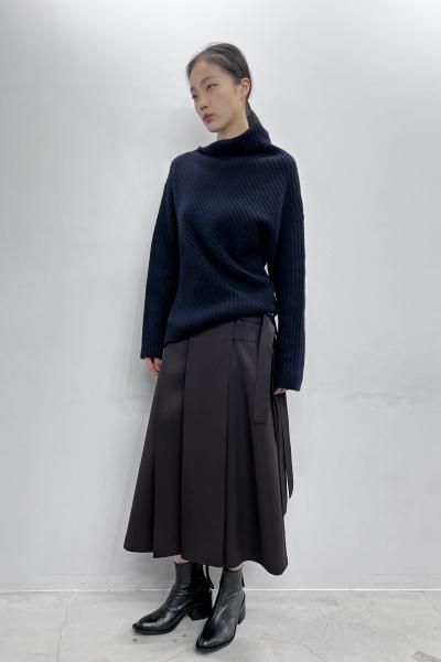 <img class='new_mark_img1' src='https://img.shop-pro.jp/img/new/icons14.gif' style='border:none;display:inline;margin:0px;padding:0px;width:auto;' />UJOH / 硼Unbalance Knit
