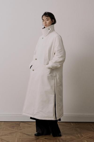 <img class='new_mark_img1' src='https://img.shop-pro.jp/img/new/icons14.gif' style='border:none;display:inline;margin:0px;padding:0px;width:auto;' />UJOH / 硼Chin Strap Coat