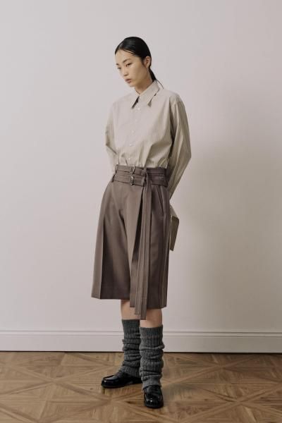 <img class='new_mark_img1' src='https://img.shop-pro.jp/img/new/icons14.gif' style='border:none;display:inline;margin:0px;padding:0px;width:auto;' />UJOH / 硼Double Belt Bermuda PNT