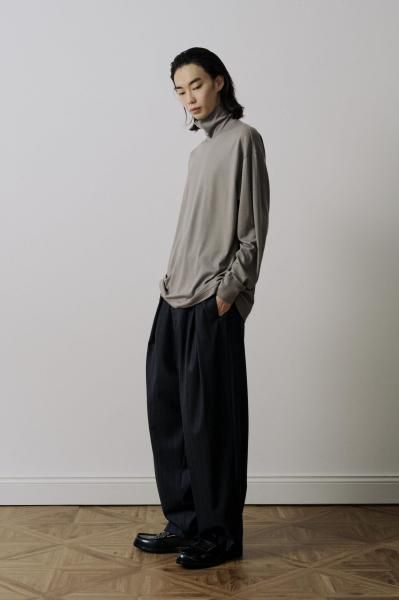 <img class='new_mark_img1' src='https://img.shop-pro.jp/img/new/icons14.gif' style='border:none;display:inline;margin:0px;padding:0px;width:auto;' />UJOH / �����硼��Turtle Neck Long Sleeve T



