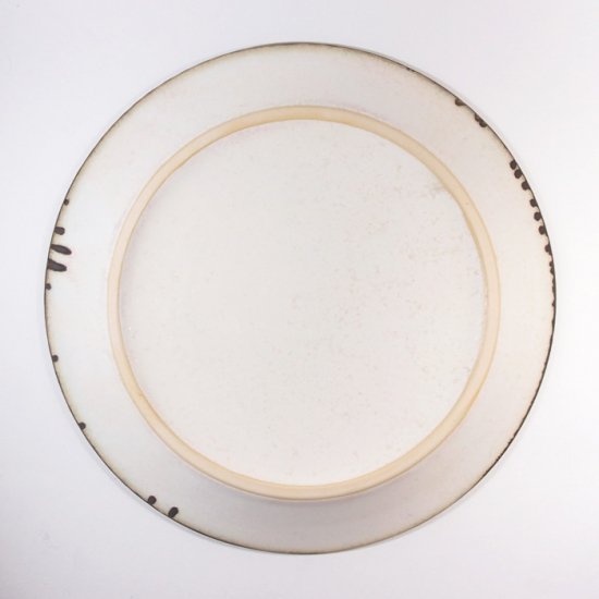 はしもとさちえ│7寸リム皿（白・彫） - 和食器（陶器・磁器）と