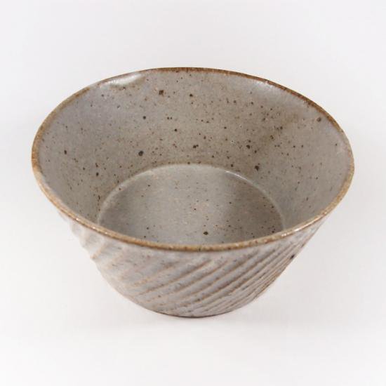 伊藤豊｜ナナメシノギ鉢（粉引）【美濃焼】