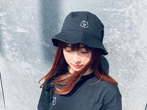 シンプルな刺繍バケットハット ブラック - MASUDA SAEKO WEB SHOP