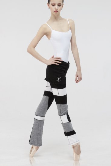 WearMoi（ウェアモア）『SYRMA』スカート付きニットパンツ｜ウェアモアのニットパンツならバレエ・ダンス用品通販 -  グランパドドゥオンラインショップ