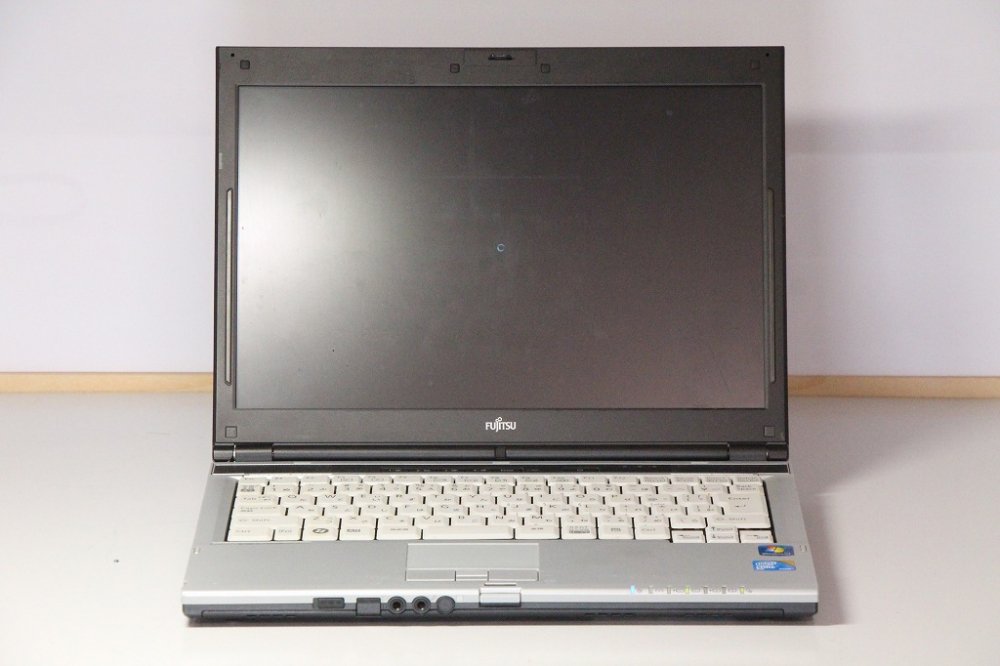 10002544｜【中古ノートパソコン】FUJITSU FMV-S8390/Win7搭載/リカバリ領域・OFFICE付き /無線&DVD再生OK｜中古品｜修理販売｜サンクス電機