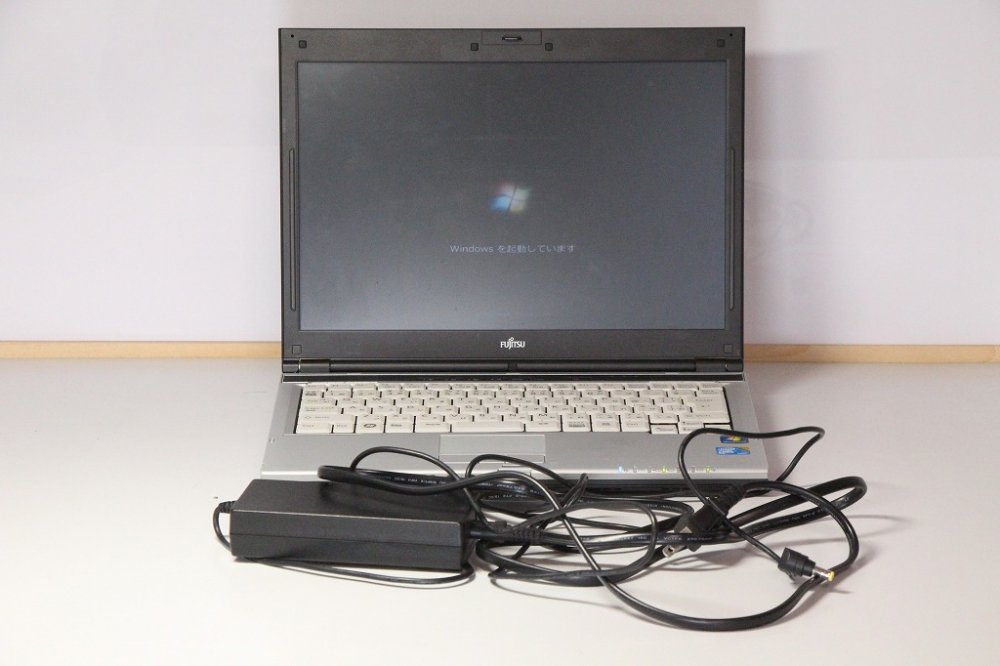 10002544｜【中古ノートパソコン】FUJITSU FMV-S8390/Win7搭載/リカバリ領域・OFFICE付き /無線&DVD再生OK｜中古品｜修理販売｜サンクス電機