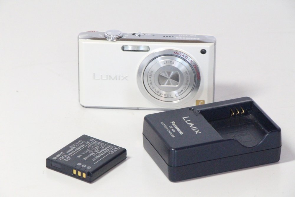 DMC-FX33-W｜Panasonic デジタルカメラ LUMIX (ルミックス) ホワイト ｜中古品｜修理販売｜サンクス電機