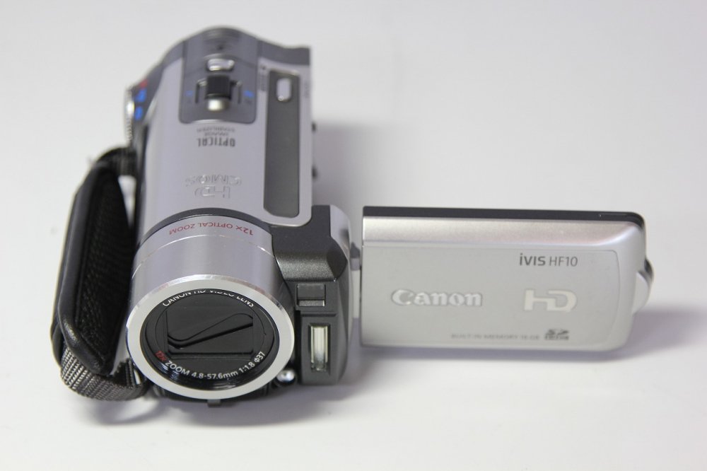 IVIS HF10｜Canon フルハイビジョンビデオカメラ iVIS (アイビス) HF10