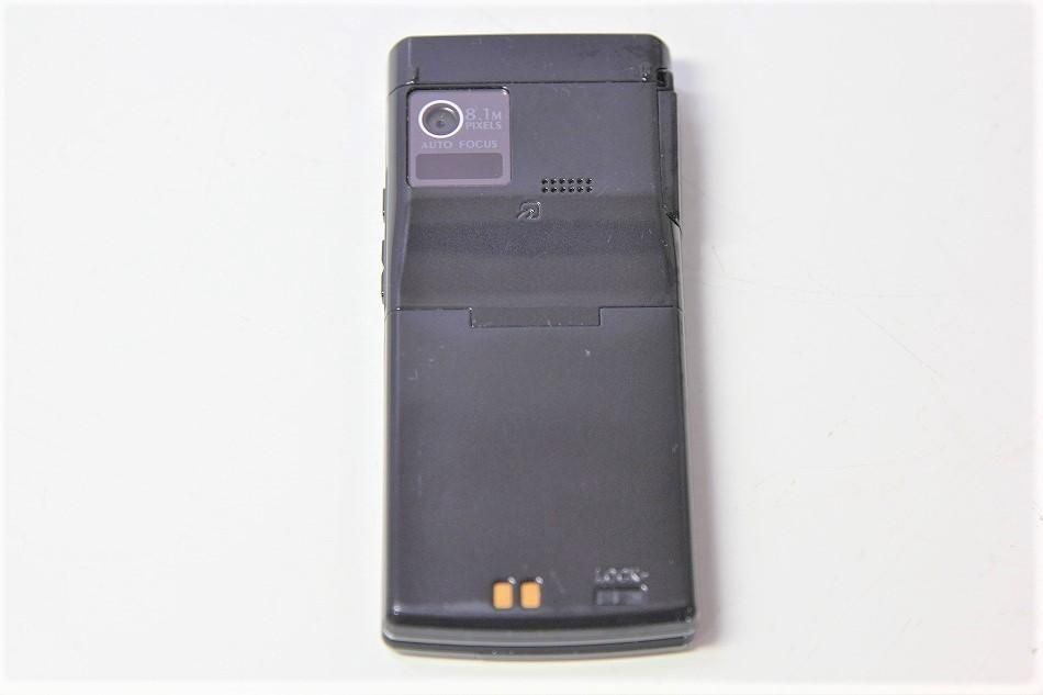 F-02B｜富士通 docomo STYLE series F-02B ブラック 白ロム