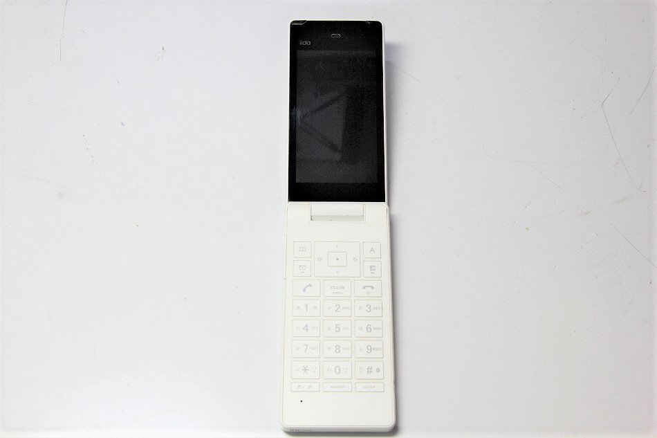 LIGHT POOL(TSX05) ホワイト 携帯電話 白ロム au｜中古品