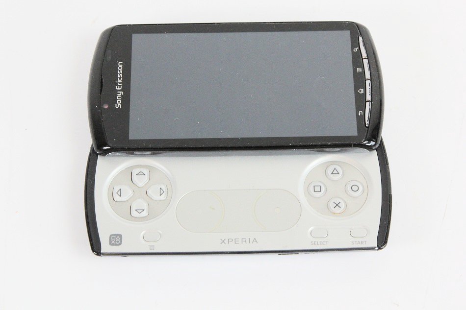 SO-01D ｜Xperia PLAY docomo [Black]｜中古品｜修理販売｜サンクス電機