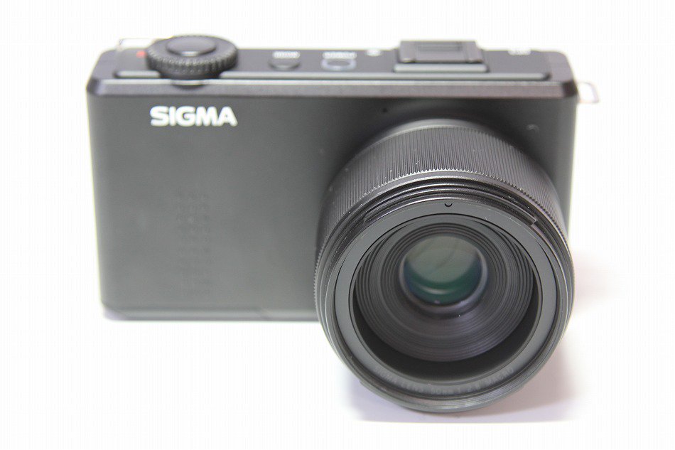 SIGMA デジタルカメラ DP3Merrill 4,600万画素 FoveonX3ダイレクトイメージ クリスマスツリー特価！