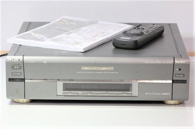 SONY Hi8+S-VHSビデオデッキ WV-SW1 【中古整備品】